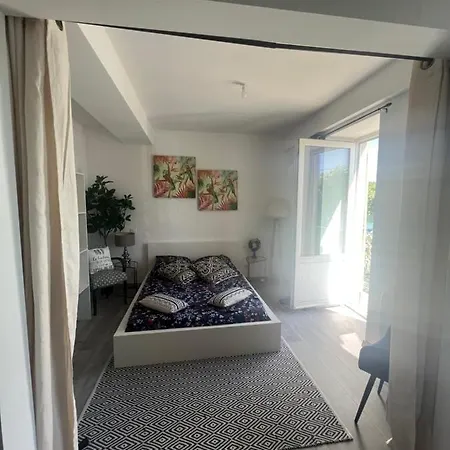 Appartement Prive « Rive Droite » Serrieres  Exterior photo